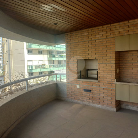 Apartamento à venda com 4 quartos, sendo 2 suítes, em Vila Uberabinha, São Paulo, SP