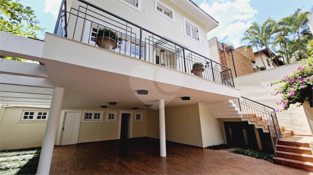 Casa à venda com 4 suítes no condomínio Jardim Vitória Régia, São Paulo - SP