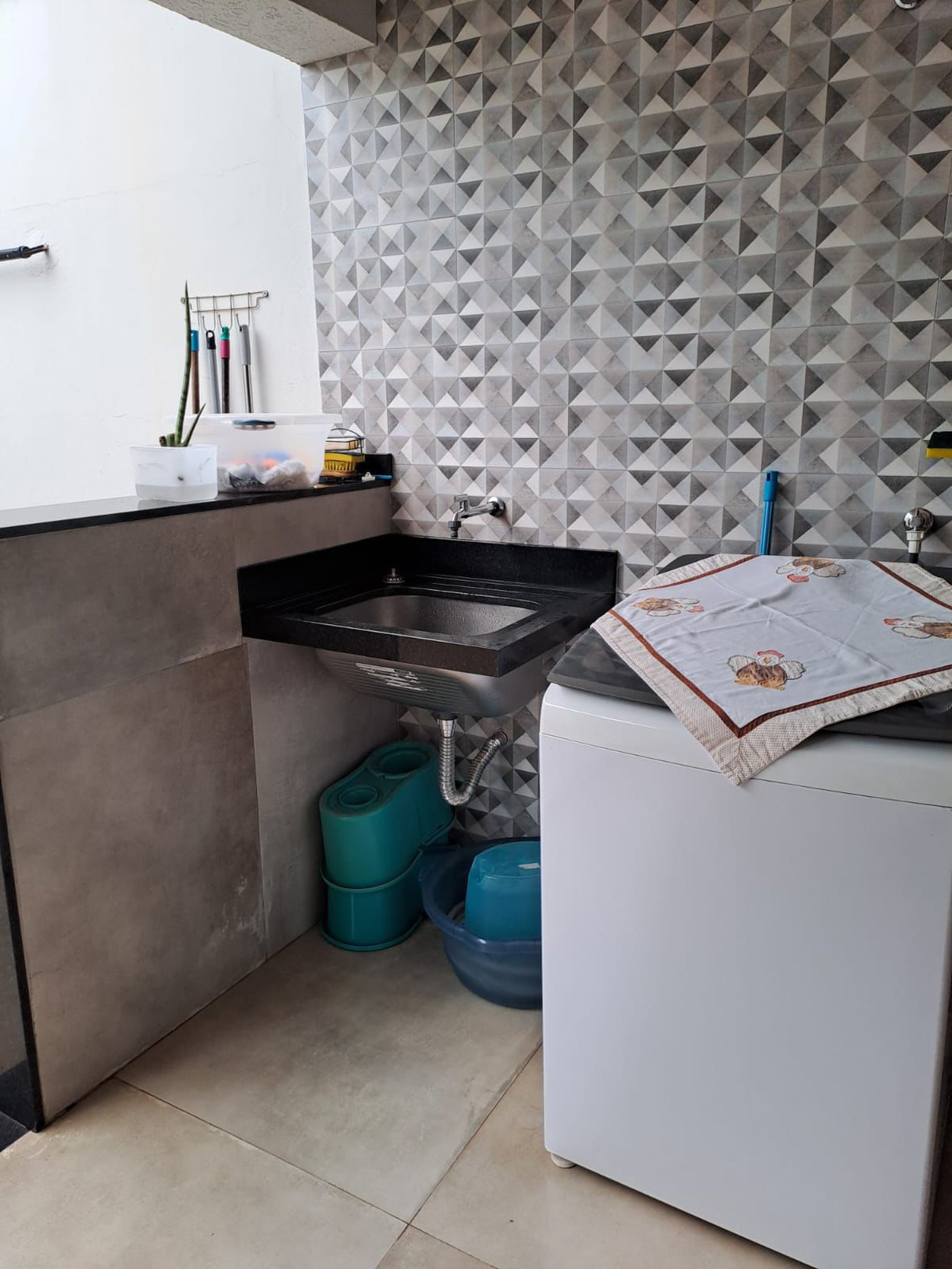 Casa à venda com 3 quartos, sendo 1 suíte,  no Centro, Três Lagoas, MS