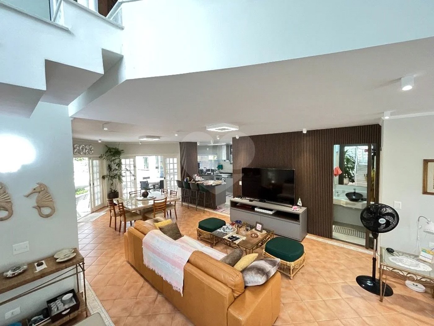 Casa à venda com 5 quartos, sendo 4 suítes, em Riviera de São Lourenço, Bertioga, SP