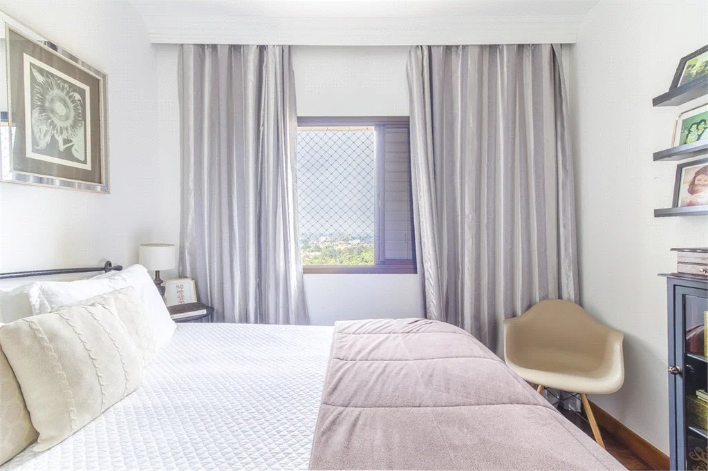 Apartamento à venda com 4 quartos, sendo 3 suítes, em Jardim Monte Kemel, São Paulo, SP