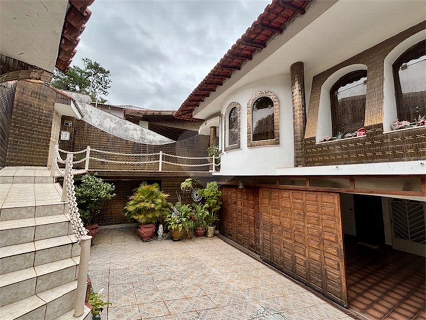 Sobrado à venda com 5 quartos, sendo 2 suítes, em Vila Albertina, São Paulo, SP