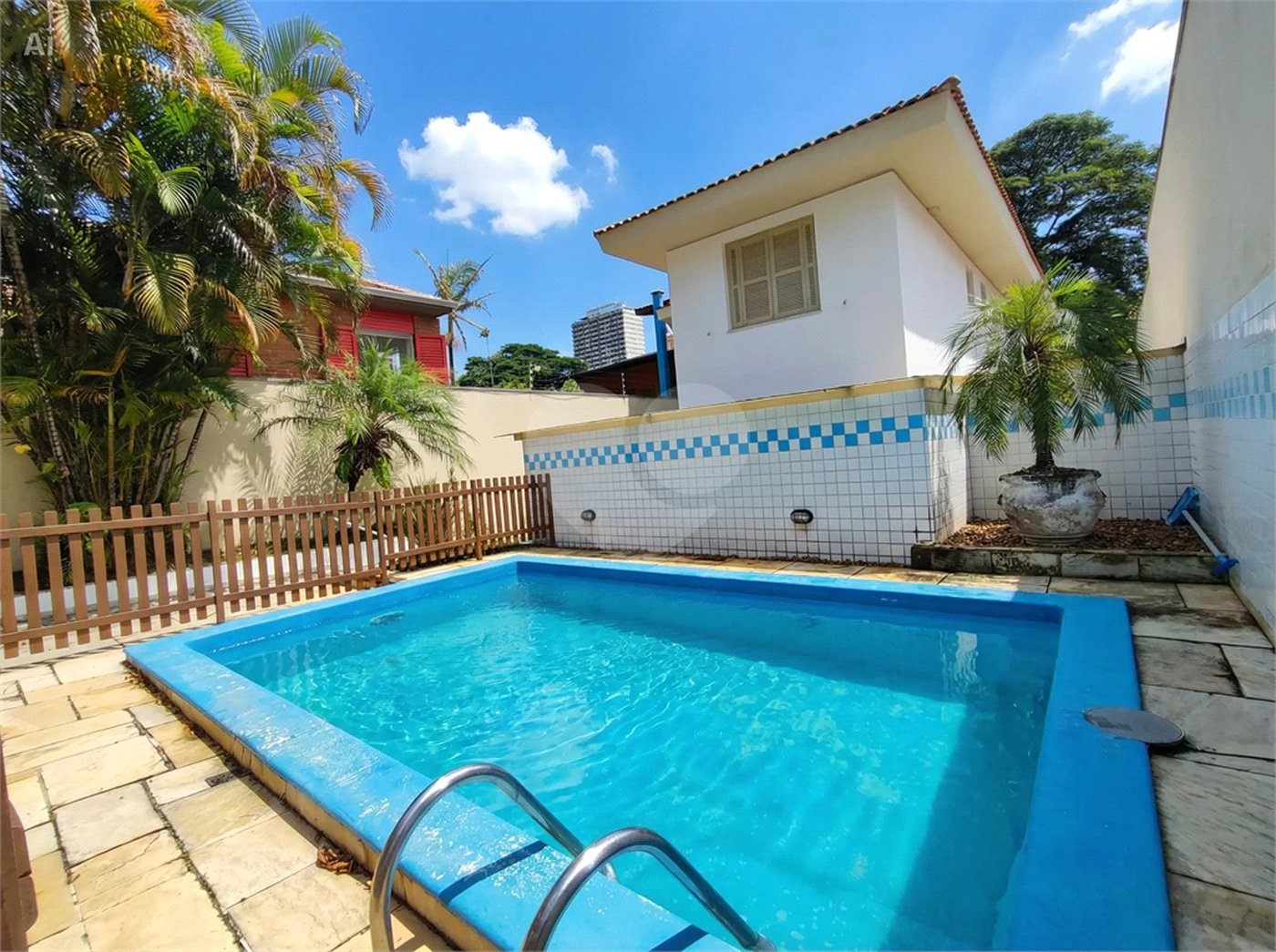 Casa para alugar com 4 quartos, sendo 2 suítes, no condomínio Comendador Elias Zarzur, São Paulo - SP