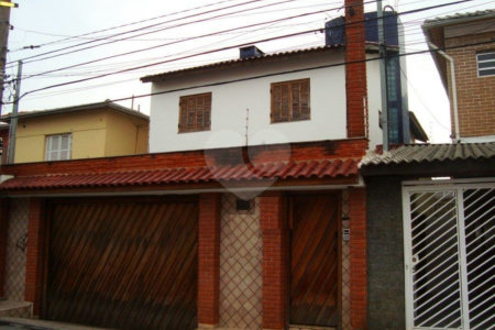Sobrado à venda com 4 quartos, sendo 2 suítes, em Santa Teresinha, São Paulo, SP