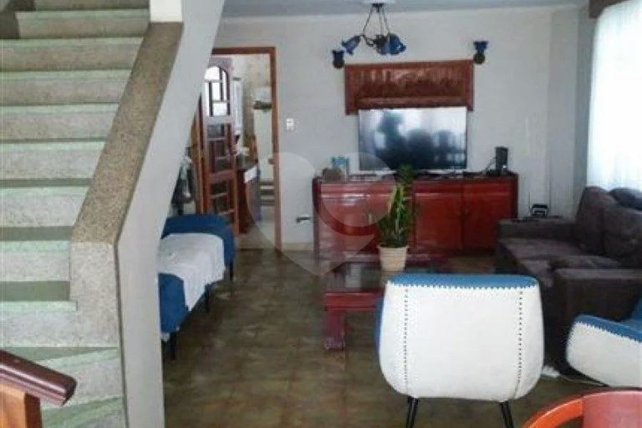 Sobrado à venda com 3 quartos em Água Fria, São Paulo, SP