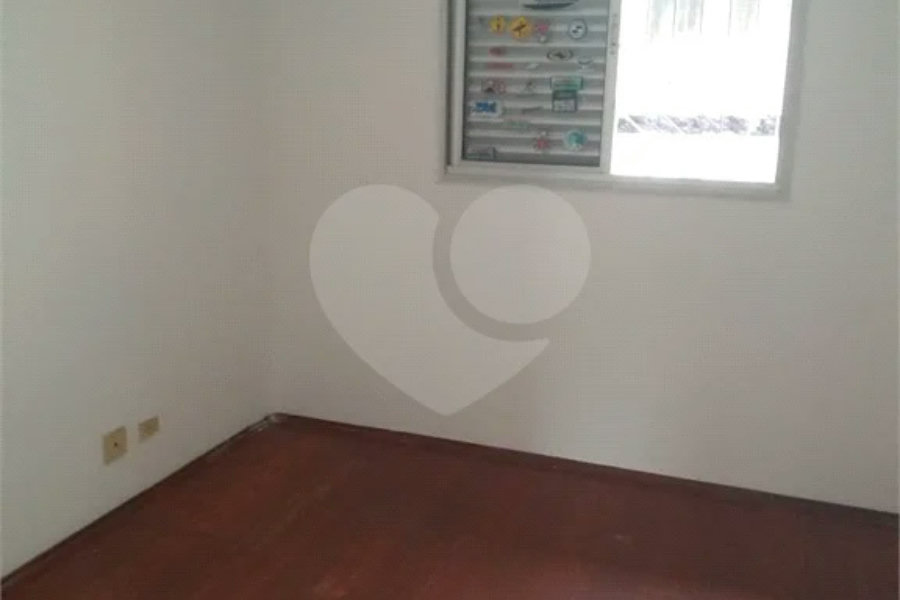 Sobrado à venda com 2 quartos em Conjunto Residencial Vista Verde, São Paulo, SP