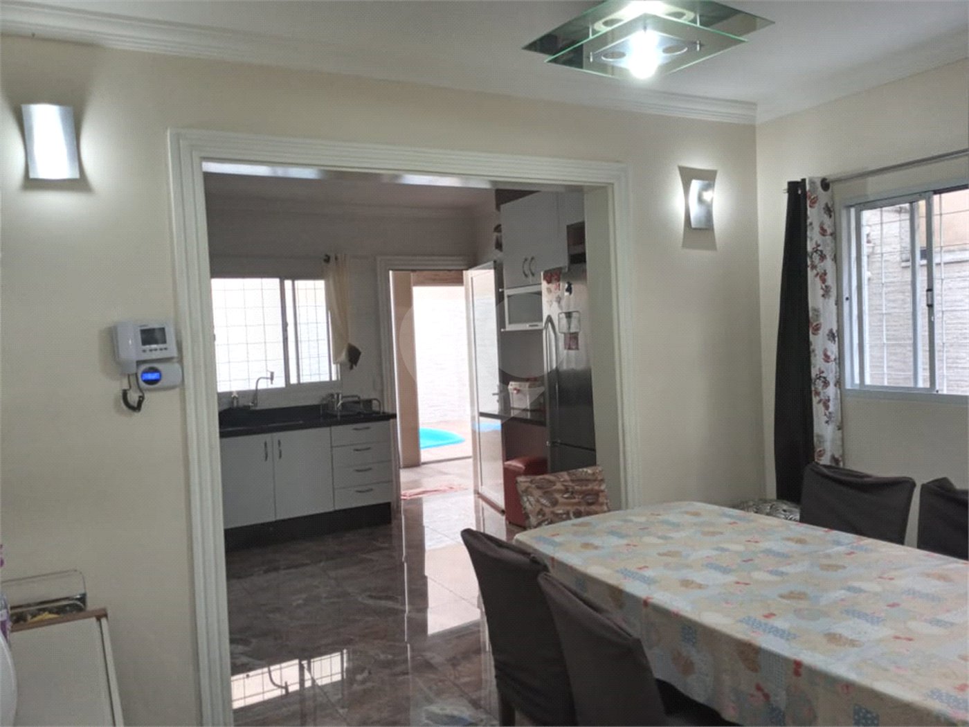 Sobrado à venda com 3 quartos, sendo 1 suíte, em Jardim Santa Beatriz, Guarulhos, SP