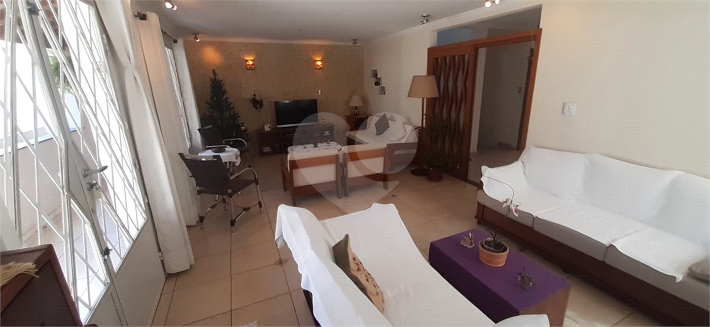 Sobrado à venda com 3 quartos, sendo 2 suítes, em Chácara Monte Alegre, São Paulo, SP