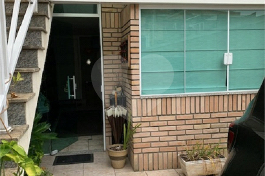 Sobrado à venda com 3 quartos, sendo 1 suíte, em Tremembé, São Paulo, SP