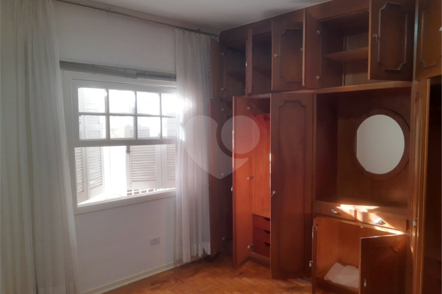 Casa à venda com 5 quartos, sendo 2 suítes, em Santana, São Paulo, SP