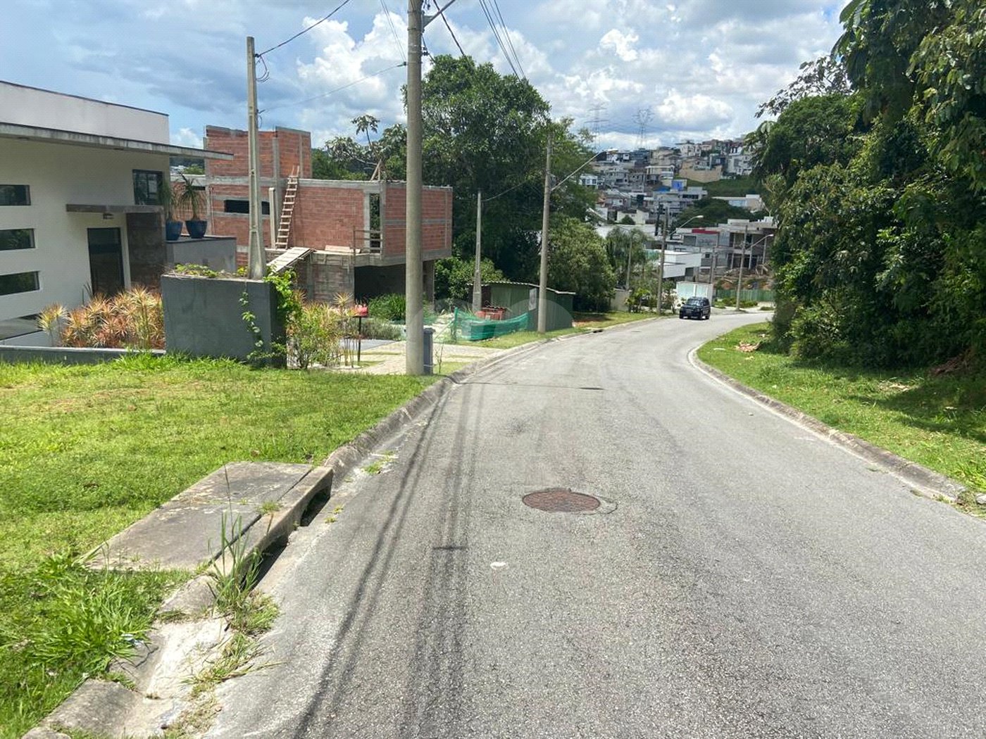 Terreno à venda no condomínio Brisa 1, Mogi das Cruzes - SP