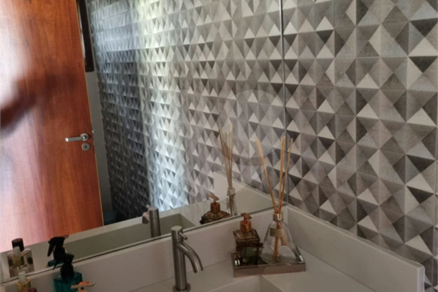 Casa à venda com 3 quartos, sendo 1 suíte, no condomínio Alpes da Cantareira, Mairiporã - SP