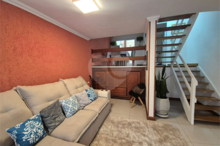 Casa à venda com 2 quartos, sendo 1 suíte,  no condomínio Quintas Marajoara, São Paulo - SP