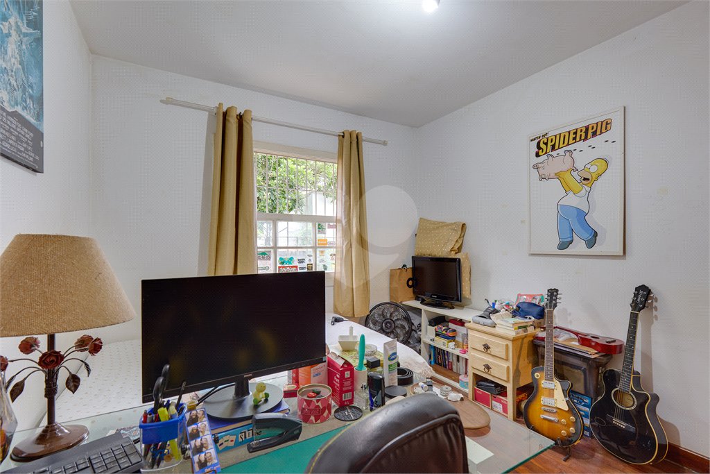 Sobrado à venda com 3 quartos, sendo 1 suíte,  em Alto da Boa Vista, São Paulo, SP