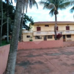 Casa Térrea com 3 dormitórios, sendo 1 suíte.