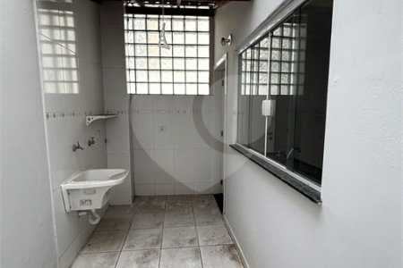 Sobrado à venda com 3 quartos, sendo 1 suíte, em Vila Invernada, São Paulo, SP