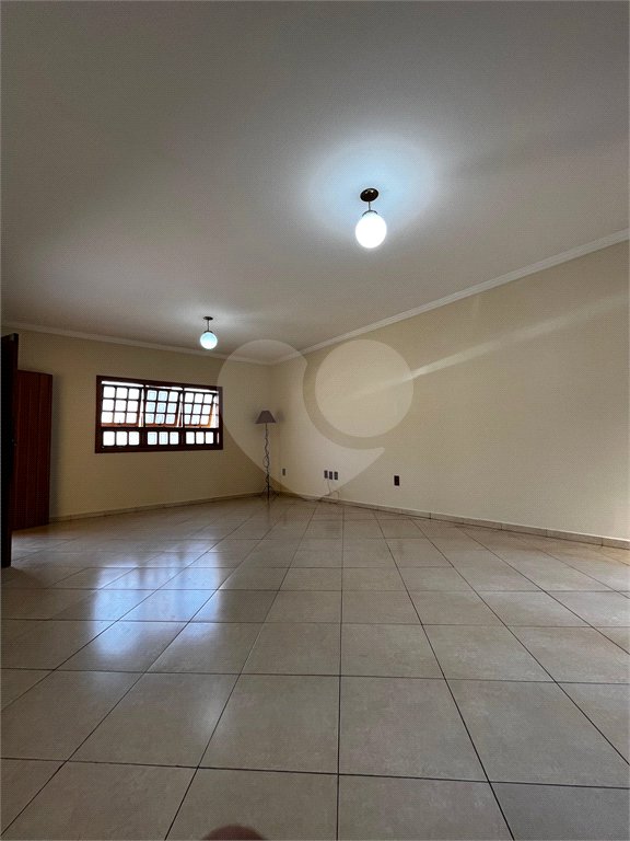 Casa à venda com 3 quartos em Parque da Lagoa, Itapetininga, SP