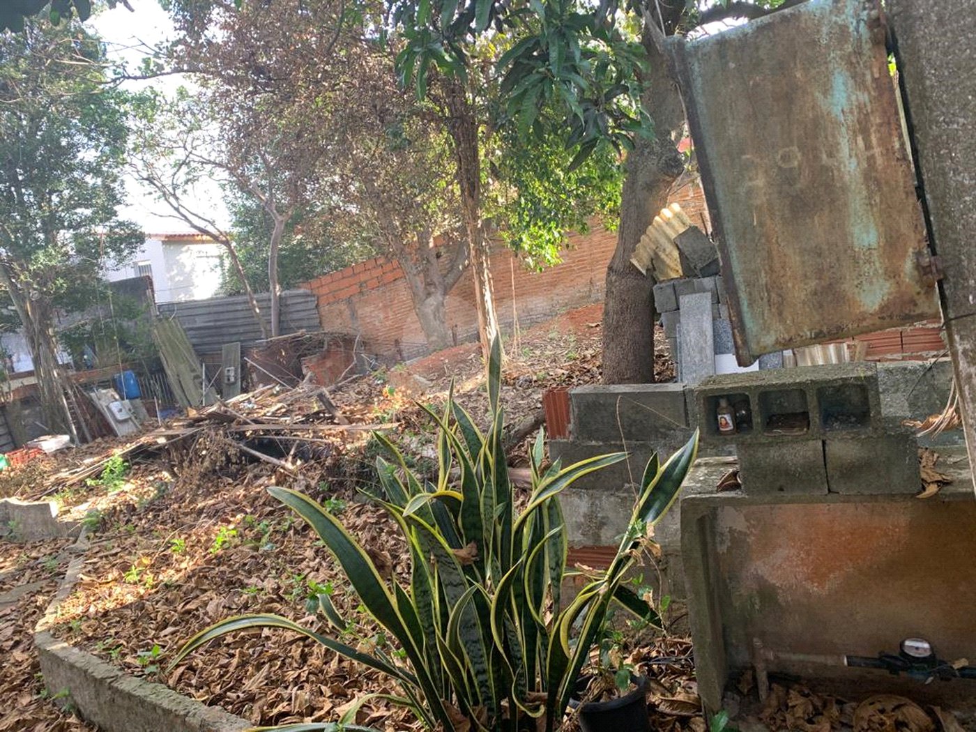 Terreno à venda com 2 quartos em Vila Nivi, São Paulo, SP