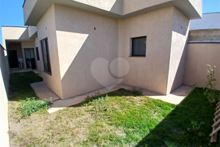Casa à venda com 3 quartos, sendo 1 suíte,  no condomínio Jardim, Sorocaba - SP
