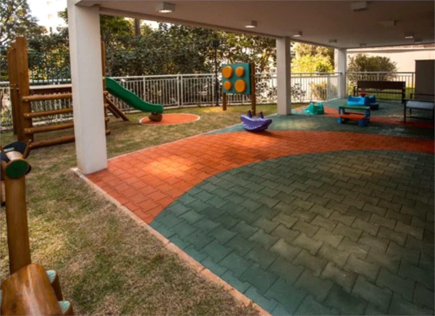 Apartamento à venda com 3 quartos, sendo 1 suíte, em Jardim Vazani, São Paulo, SP