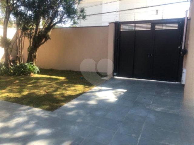 Casa à venda com 4 quartos, sendo 2 suítes,  em Horto Florestal, São Paulo, SP
