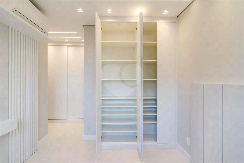 Apartamento à venda com 2 quartos, sendo 1 suíte, em Pinheiros, São Paulo, SP