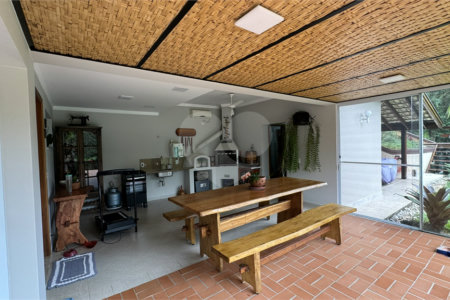 Casa à venda com 3 suítes no condomínio Residencial Delle Stelle, Louveira - SP