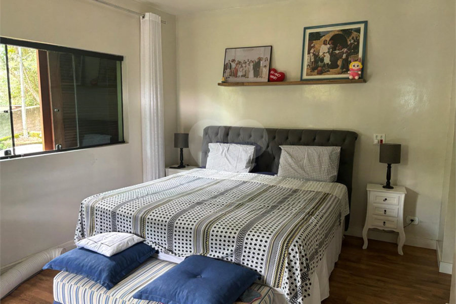 Sobrado à venda com 3 quartos, sendo 1 suíte, em Samambaia, Mairiporã, SP