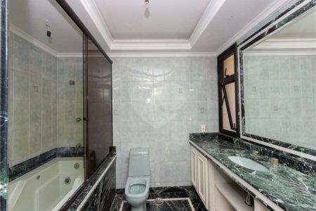 Apartamento à venda com 4 suítes em Bosque da Saúde, São Paulo, SP