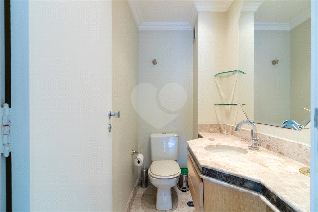 Apartamento à venda com 4 quartos, sendo 3 suítes, em Brooklin Paulista, São Paulo, SP