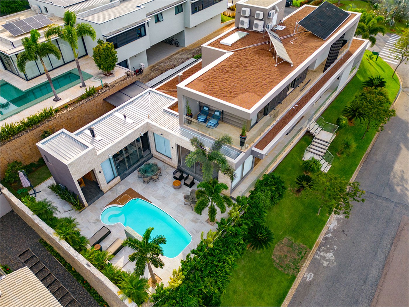 Casa à venda com 5 suítes no condomínio Plaza Athénee, Itu - SP