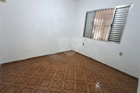 Casa à venda com 4 quartos em Vila dos Minérios, São Paulo, SP