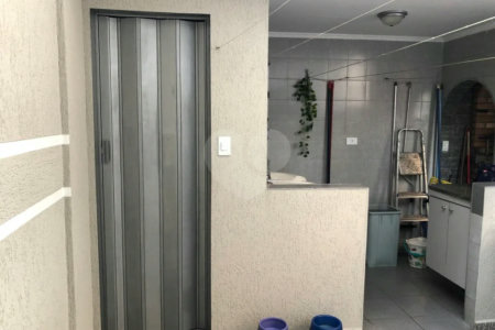 Casa à venda com 3 quartos, sendo 1 suíte,  em Vila Gustavo, São Paulo, SP