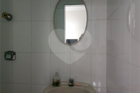 Sobrado à venda com 3 quartos, sendo 1 suíte, em Vila Paulicéia, São Paulo, SP