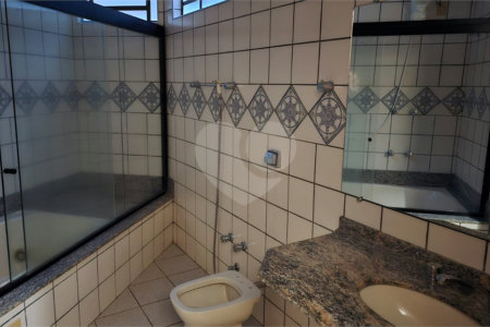 Casa à venda ou para alugar com 4 quartos, sendo 2 suítes, em Jardim Morumbi, Araraquara, SP