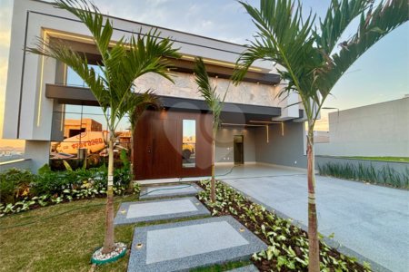 Casa à venda com 3 suítes no condomínio Residencial Dona Maria Candida, Indaiatuba - SP