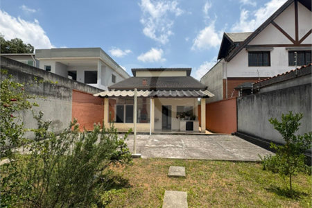 Casa Térrea à venda com 3 quartos, sendo 1 suíte,  em Vila Áurea, Poá, SP