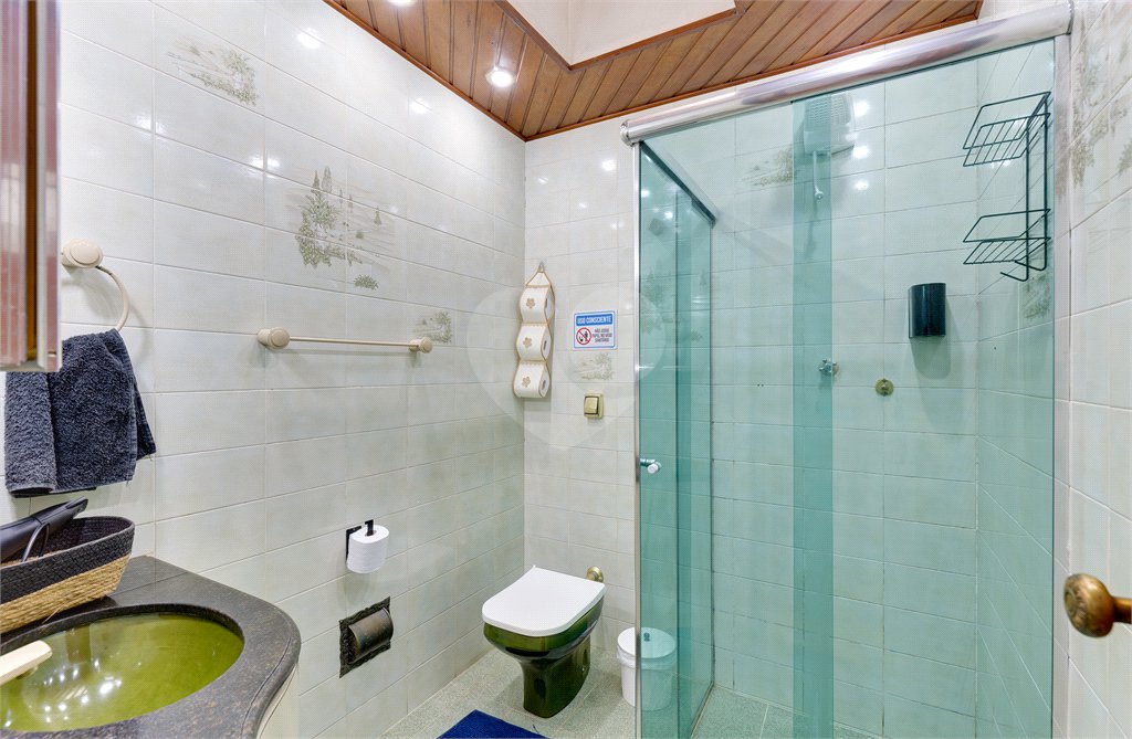 Casa Térrea à venda com 5 quartos, sendo 2 suítes, em Alto da Boa Vista, São Paulo, SP