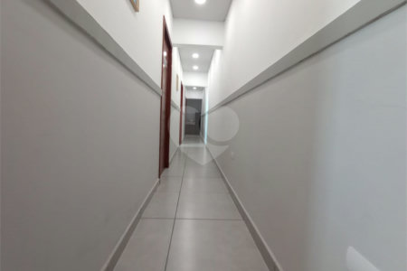Sobrado à venda com 2 quartos, sendo 1 suíte, em Vila Vendramini, Itapetininga, SP