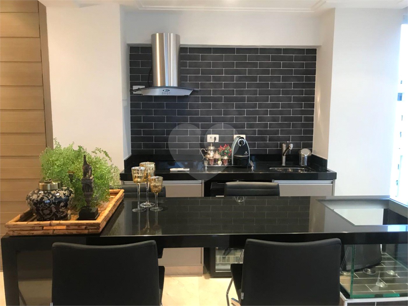 Apartamento à venda com 3 suítes em Moema, São Paulo, SP