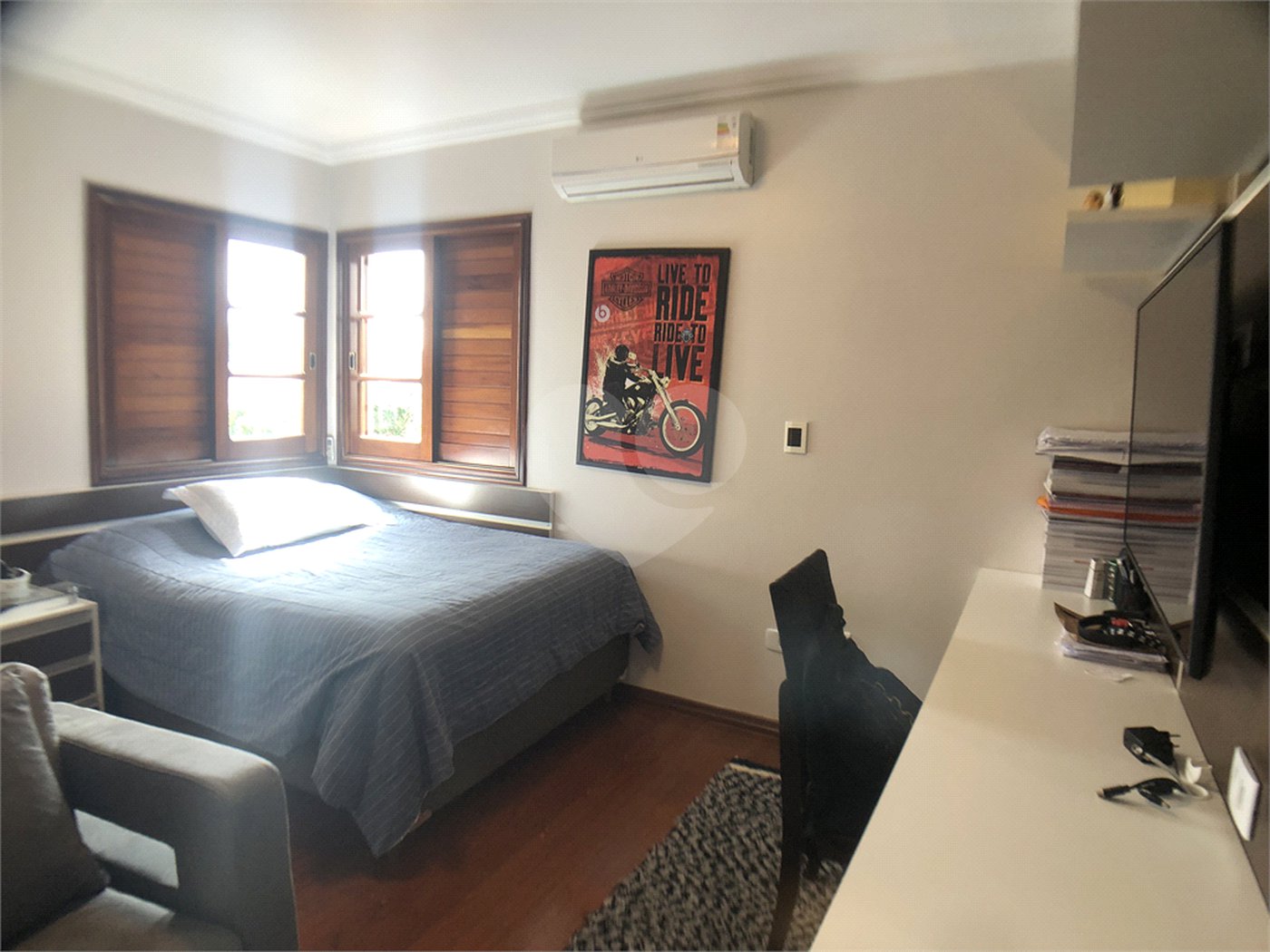 Casa à venda com 4 suítes no condomínio Residencial Floresta, São Paulo - SP