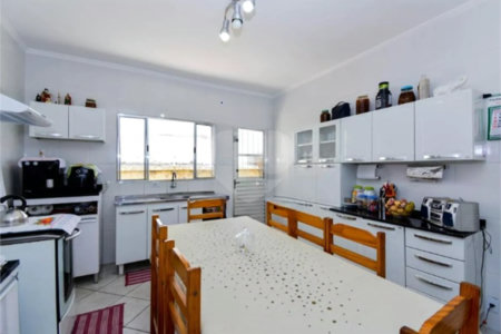 Casa à venda com 3 quartos, sendo 1 suíte,  em Jardim Aida, Guarulhos, SP