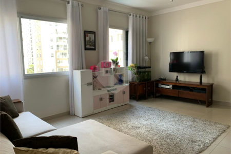 Apartamento à venda com 3 quartos em Moema, São Paulo, SP