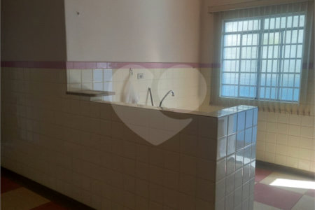 Casa à venda com 3 quartos no Centro, Itapetininga, SP