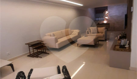 Casa à venda com 3 quartos, sendo 2 suítes,  em Vila Galvão, Guarulhos, SP