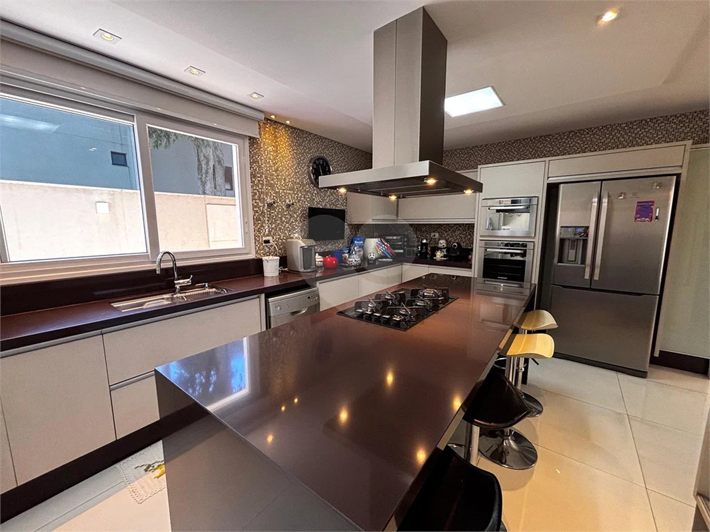 Casa à venda com 4 quartos, sendo 3 suítes, no condomínio Reserva Nova Cantareira, São Paulo - SP