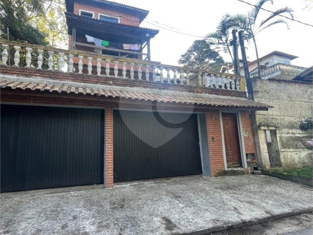 Casa à venda com 3 quartos, sendo 1 suíte,  no condomínio Iara Branca, Mairiporã - SP