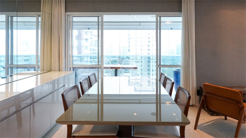 Apartamento à venda com 3 suítes em Brooklin, São Paulo, SP