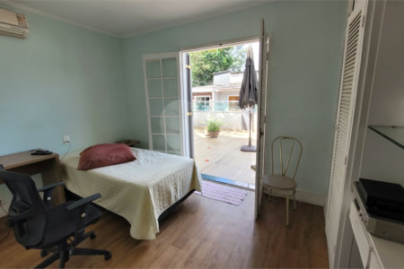 Casa de Vila à venda com 3 quartos, sendo 2 suítes, em Jardim Marajoara, São Paulo, SP