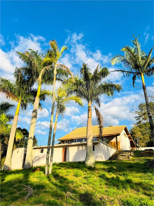 Casa Térrea à venda com 3 quartos, sendo 2 suítes,  em Luiz Fagundes, Mairiporã, SP